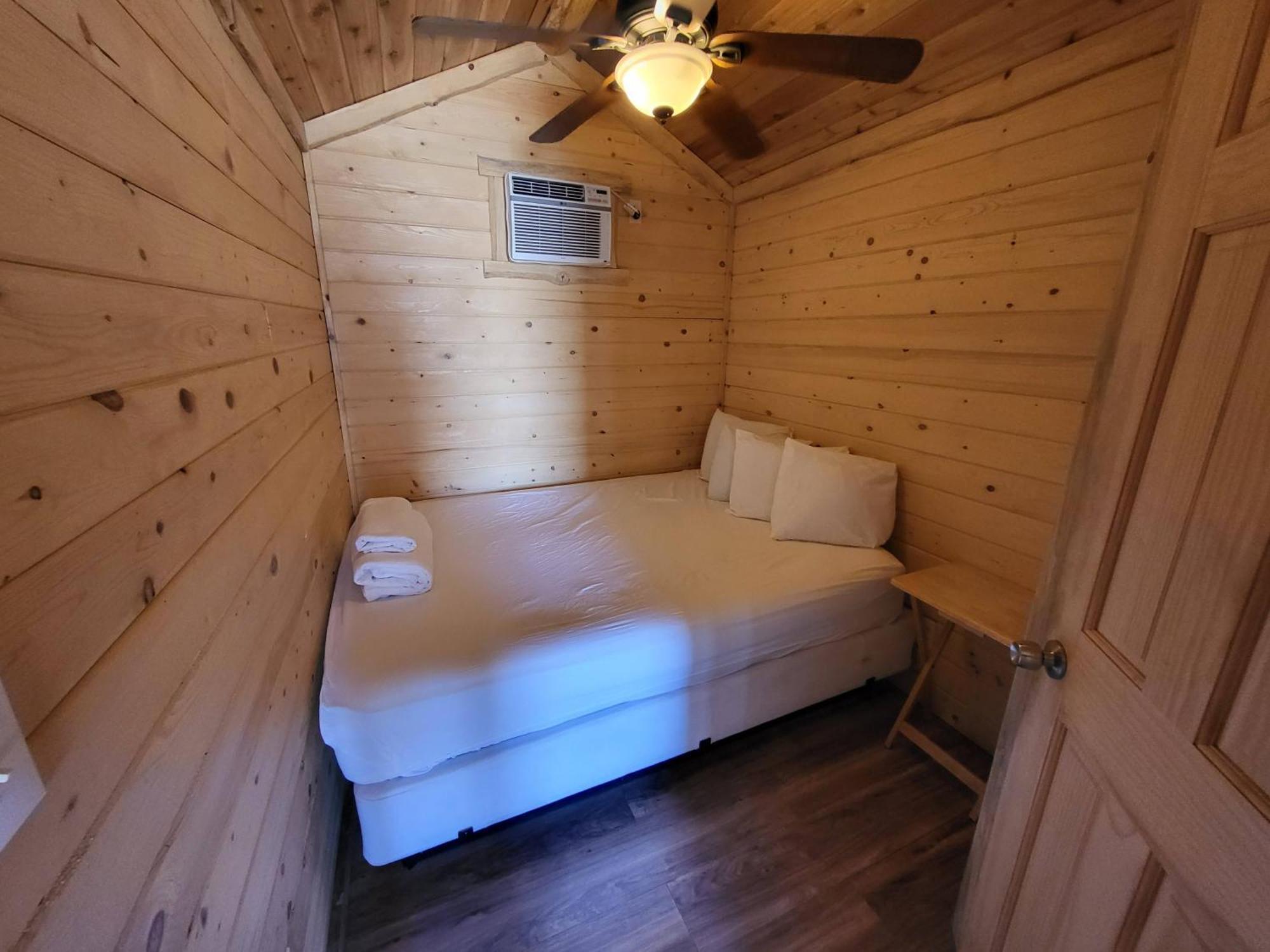 Panamint Springs Motel & Tents Habitación foto